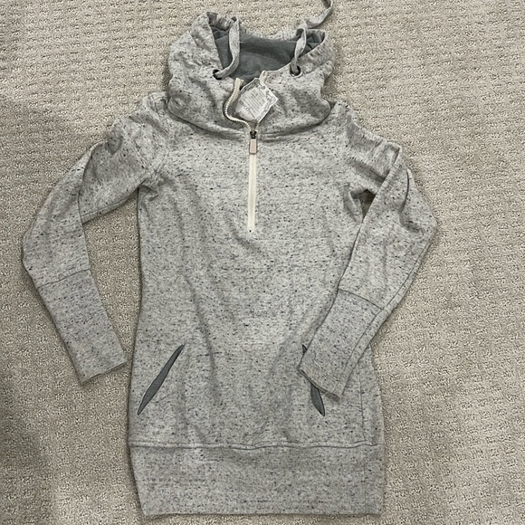 Tops - Long sweatshirt, half zip